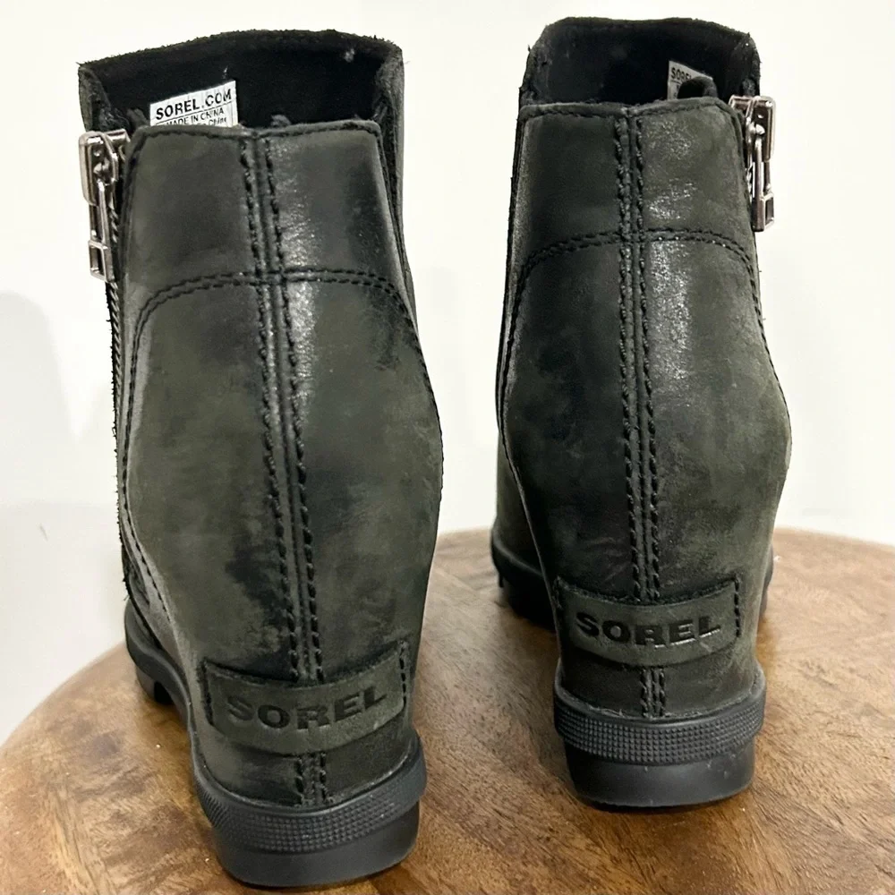 Sorel Joan of Arctic‎ Wedge II Zip Distressed Leather Bootie Dark Green 6